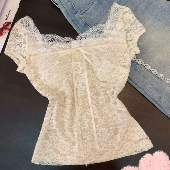 Tops - Women's Light Yellow Short Sleeve T-shirt